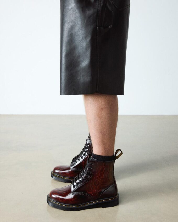 1460 Inferno Arcadia Rub Off Leather Boots