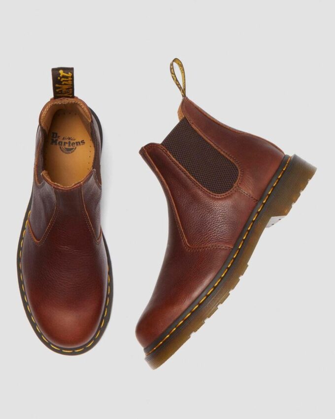 2976 Ambassador Leather Chelsea Boots