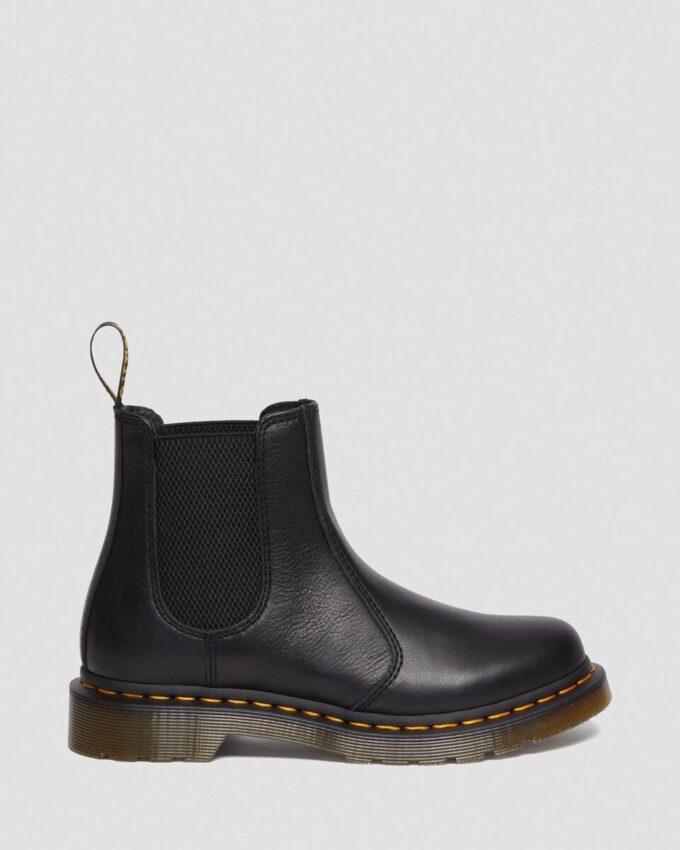 2976 Women's Virginia Leather Chelsea Boots