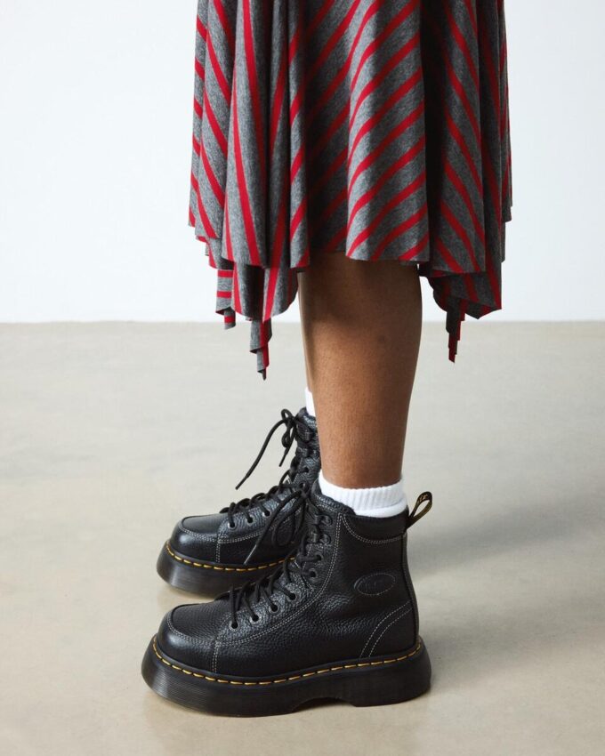 BUZZ 8-EYE Milled Nappa Leather Boots