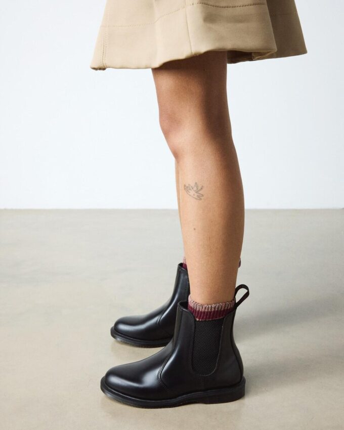 FLORA Smooth Leather Chelsea Boots